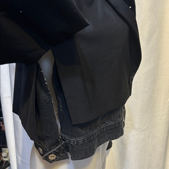 Sacai Black and Gray Cropped Blazer - Picture 2 of 10